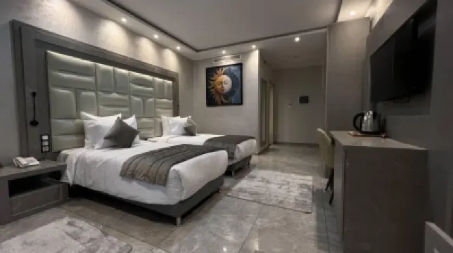 RV Hotel - Dely Brahim Hotel a 