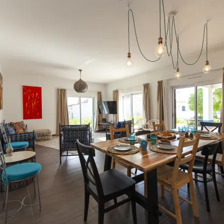 D13 - Eiras Velhas Holiday House in Almádena