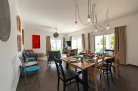 D13 - Eiras Velhas Holiday House in Almádena - 3-Star