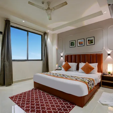 Hotel at Residency Kaushambi Couple Friendly