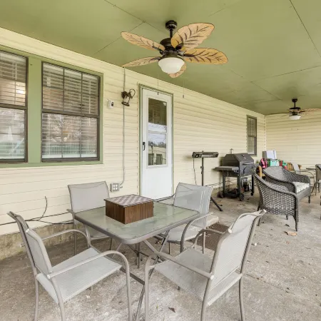 Pool & Large Covered Patio! Decatur Family Getaway