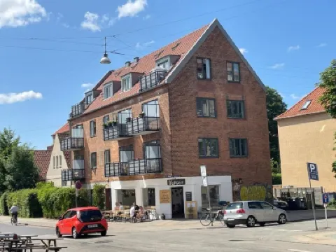 Metro Apartment Linde Alle 14, 3Th 2720 Vanløse Hotels near Cisterns in Søndermarken