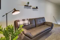 2 Mi to Zootah: Providence Townhome w/ Fireplaces