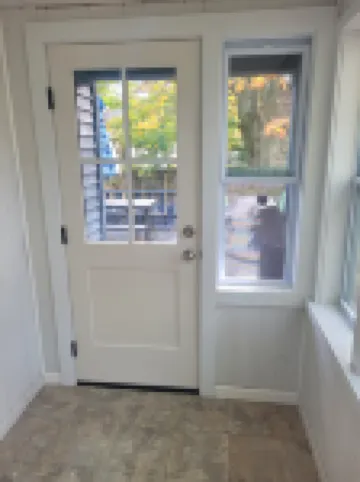 Charming Cottage with Hot Tub and Cozy Outdoor Space - Delightful Getaway