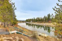 Hot Tub & Dock: Deschutes River All-season Retreat - Wifi