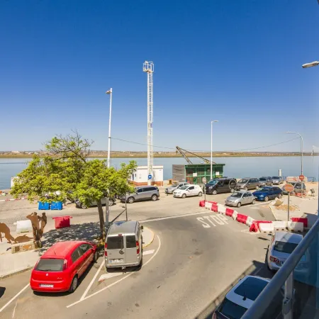 River-view Apartment in Ayamonte