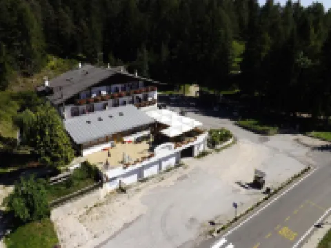 Albergo Laugen Restaurant Bar Pins Romana Camper Parking Area