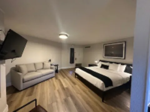 Western Lodge Hotels in Routt County