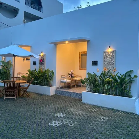 The Paang Homestay Отели рядом с достопримечательностью «Пляж Бингин»