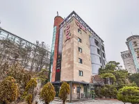 Yongin Singal Hotel Oda 新葛駅周辺のホテル