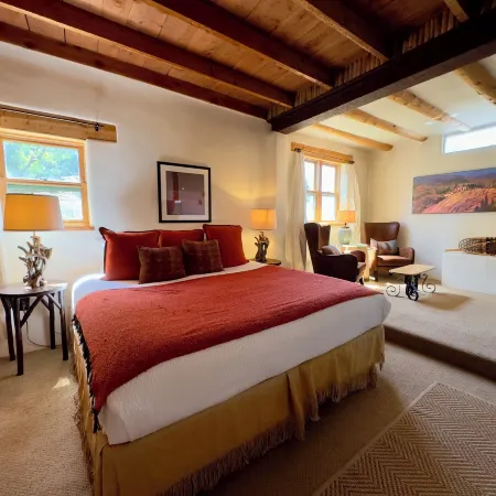 Old Taos Guesthouse B&B