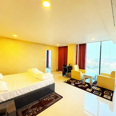 Hotel Ranjana Palace