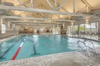 Pool & Hot Tub Access! Running Y Retreat w/ Deck - Pools