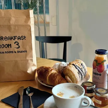 Riva Rooms & Studios - Check-in 24hr Отели в г. Минузио