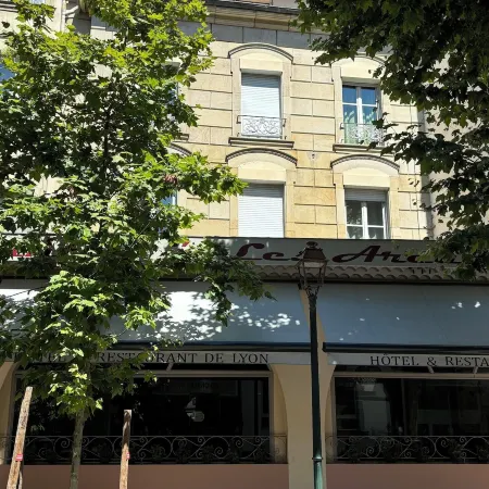 Logis Hôtel Restaurant Grand Hôtel de Lyon