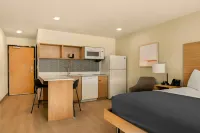 LivAway Suites Phoenix-Glendale