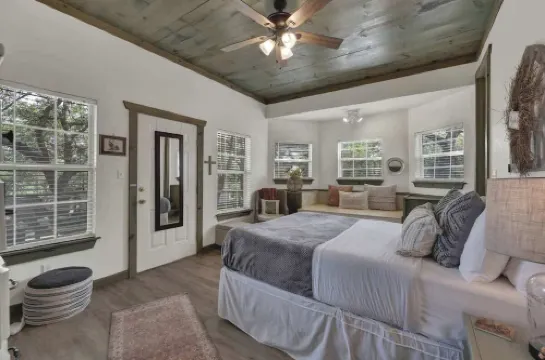 Cactus Flower Lodge-20 min to Downtown-Starlit Sky Views