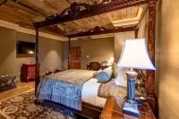 P.A. Smith Hotel