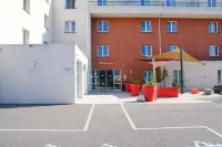キリヤード ペルピニャン シュード - 駐車場