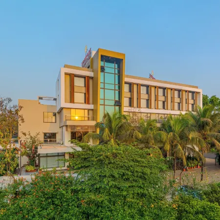 Woodrose Banquets and Hotel