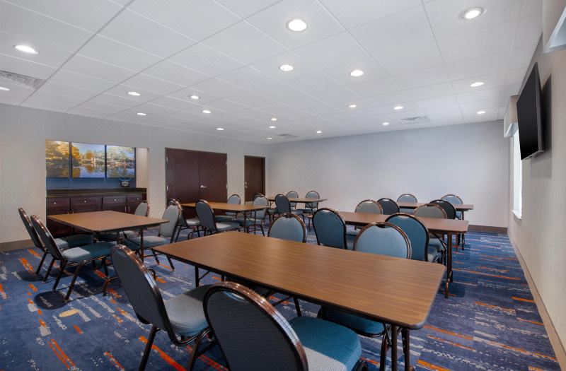 Hampton Inn & Suites Harvey/New Orleans West Bank photo 3
