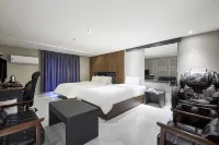 Hotel Bobos