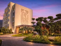 Hillcrest Hotel and Resort فنادق في آبو روڈ