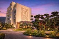 Hillcrest Hotel and Resort