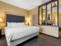 Cambria Hotel Akron - Canton Airport Hotels in Green