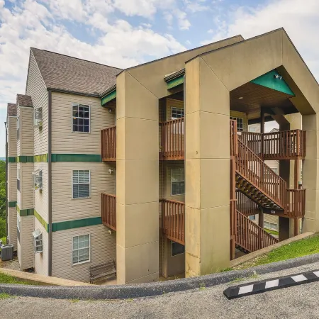Walk to Table Rock Lake: Condo w/ Pool Access!