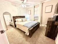 Stylish Modern Apt Near Northside Hospital