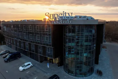 Suncity Hotel & SPA Hotel di 