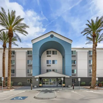 Sonesta Simply Suites Las Vegas Convention Center Hotels near Las Vegas Convention Center