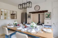 Luxury Georgian Townhouse / Sleeps 10 / Parking - 3 Yıldız