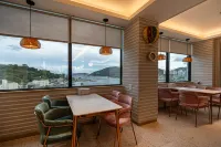 Geoje-si Hound Hotel Jangseungpo - Desayuno