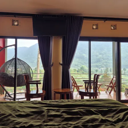 The Green County Homestay