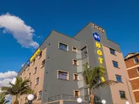 N1 Hotel Rotten Row Harare Hotel di Harare