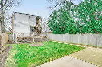 Pet-Friendly Family Apartment - Near NU Campus! - Apartments