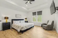Holiday House by Taylor Made Deep Creek