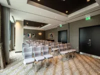 DoubleTree by Hilton Woking