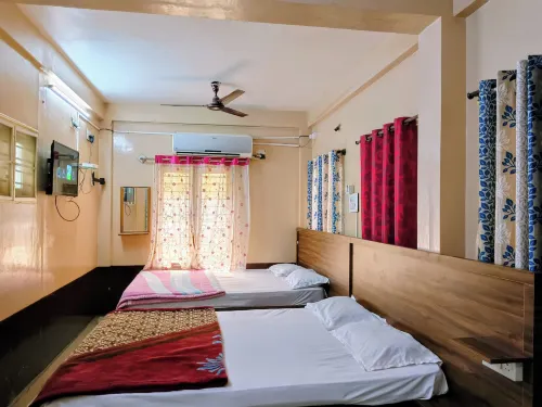Kaveri Deluxe Lodge - Wifi
