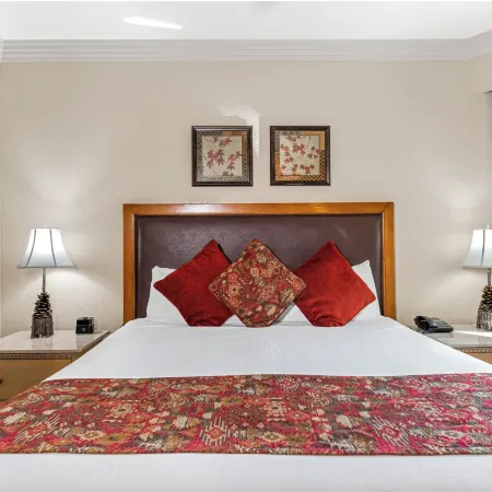 Enjoy the Ridge Tahoe Two-bedroom Lock-off for a Family of 6