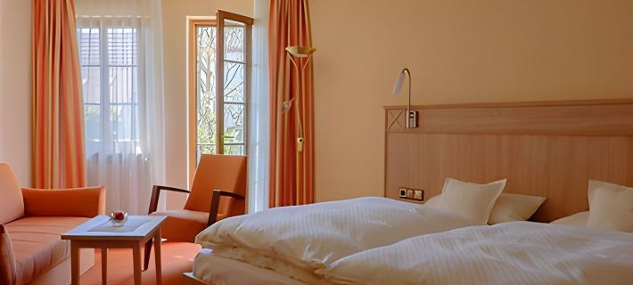 Hotel St. Martiner Castell Hotels in Sudliche WeinstraBe