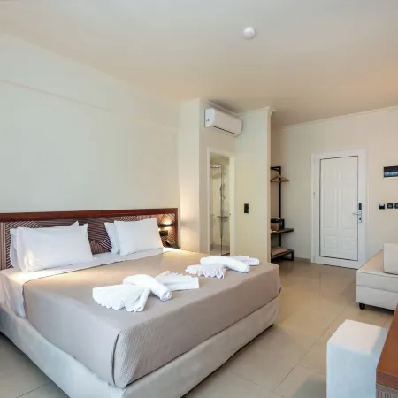 Solimar Topaz Hotel