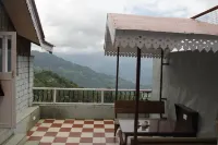 Mandarin Resort - Kaluk - Homestays