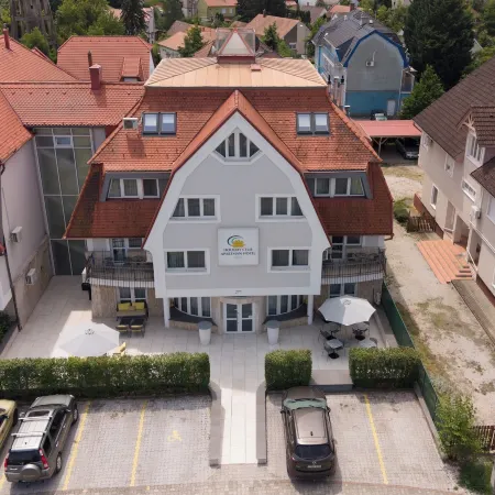 Holiday Club Apartman Hotel