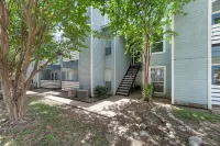 Gated Irving 1Br Work Suite - DFW 10Min · Pool+W/D - I30 - Condos