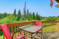 Condo on First Green w/ Deck at Schuss Mountain! - 3-Star