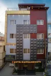 Perfectstayz Premium @Harkipauri Road - 2-Star