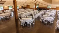 Cragun's Resort & Hotel - parking